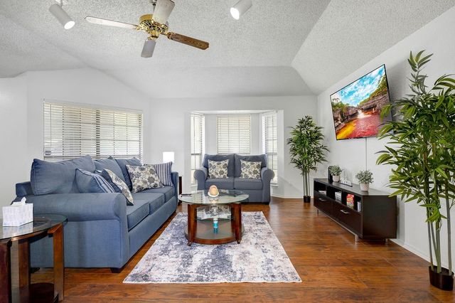 4823 Hollow Ridge Road, Dallas, TX 75227