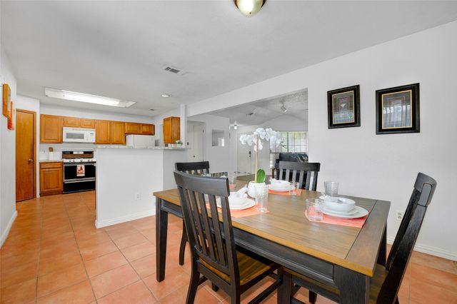 4823 Hollow Ridge Road, Dallas, TX 75227