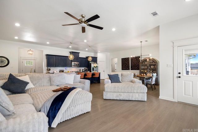 10429 Hwy 298, Benton, AR 72019