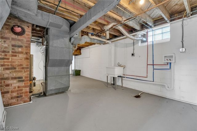 4870 W 14th Street, Cleveland, OH 44109