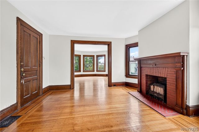289 Auburn Avenue, Buffalo, NY 14213
