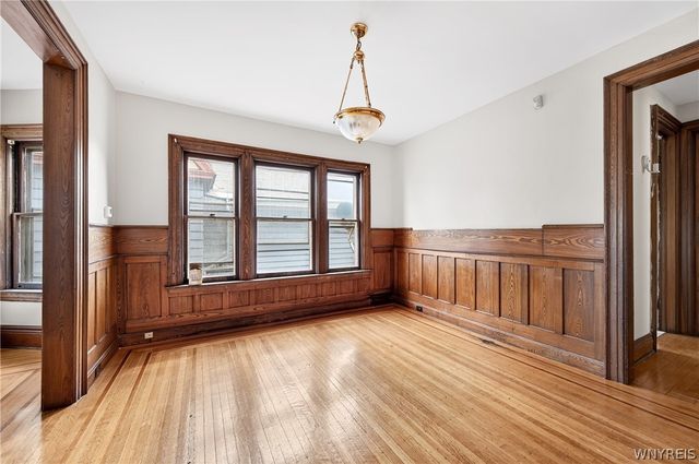 289 Auburn Avenue, Buffalo, NY 14213