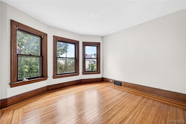 289 Auburn Avenue, Buffalo, NY 14213