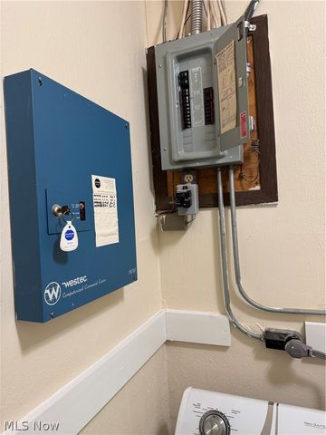 20930 Halworth Road, Shaker Heights, OH 44122