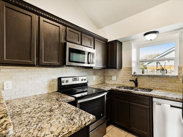 4621 Riverpark Drive, Fort Worth, TX 76137