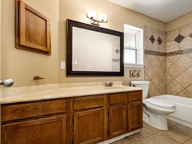 4621 Riverpark Drive, Fort Worth, TX 76137