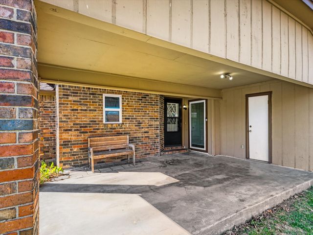 4621 Riverpark Drive, Fort Worth, TX 76137