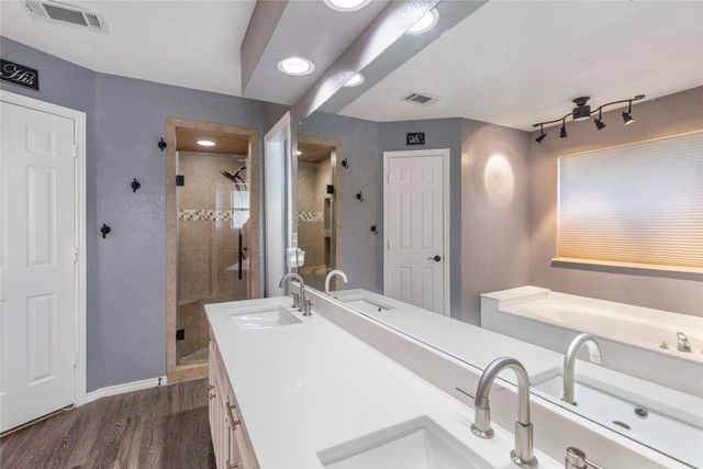 2108 Oakmeadow Place, Bedford, TX 76021