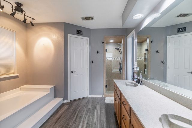 2108 Oakmeadow Place, Bedford, TX 76021