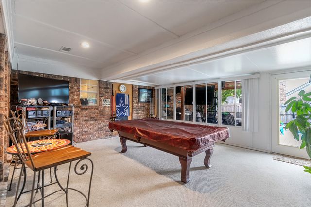 2108 Oakmeadow Place, Bedford, TX 76021