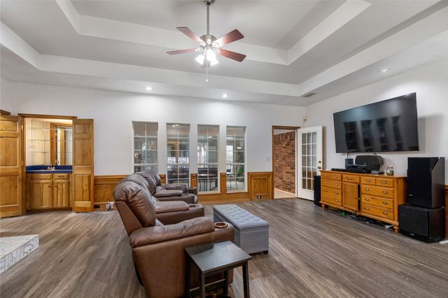 2108 Oakmeadow Place, Bedford, TX 76021