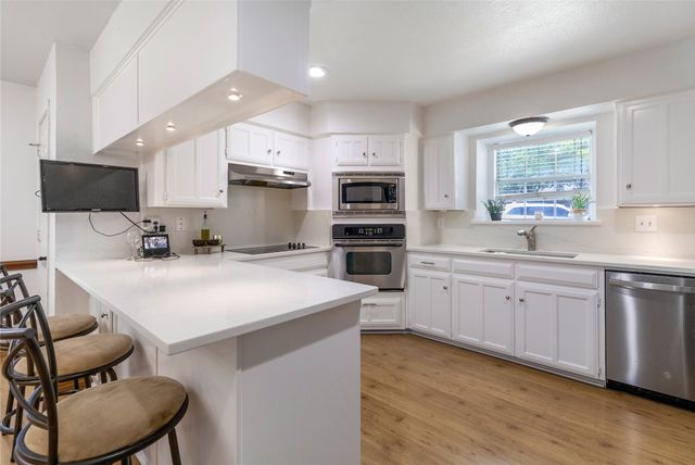 2108 Oakmeadow Place, Bedford, TX 76021