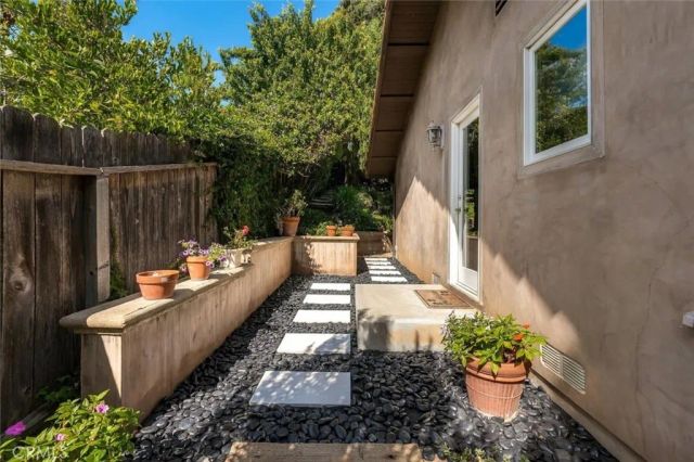 4057 Via Pavion, Palos Verdes Estates, CA 90274