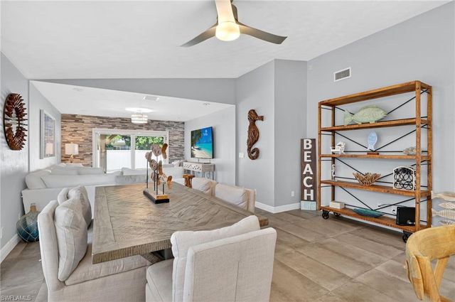 523 107th AVE N, Naples, FL 34108