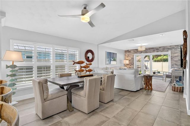 523 107th AVE N, Naples, FL 34108