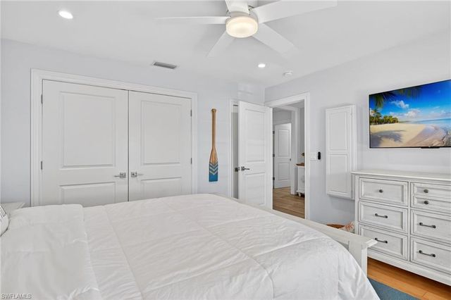 523 107th AVE N, Naples, FL 34108