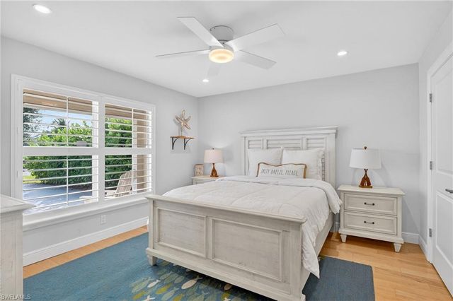 523 107th AVE N, Naples, FL 34108