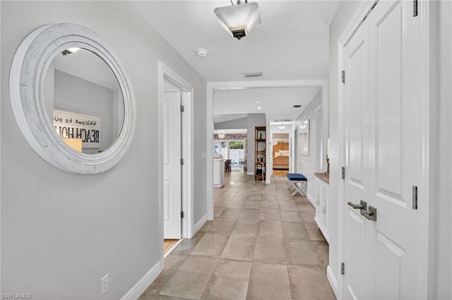 523 107th AVE N, Naples, FL 34108