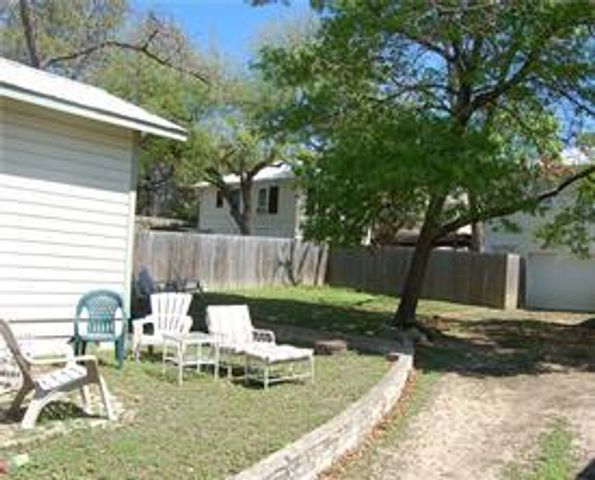 1903 David ST A, Austin, TX 78705