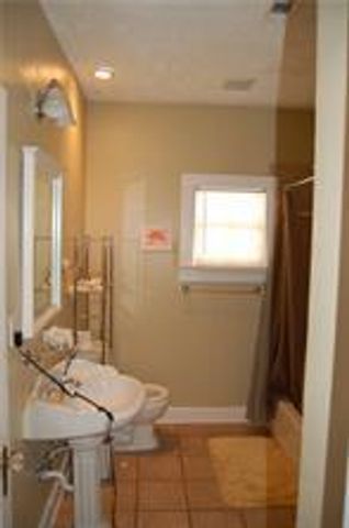 1903 David ST A, Austin, TX 78705