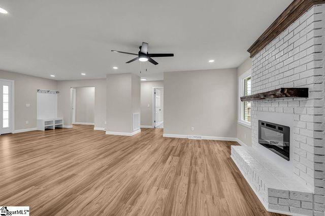 11 Confederate Circle, Taylors, SC 29687