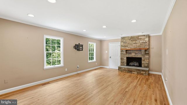 5728 PENDLETON LN, Warrenton, VA 20187