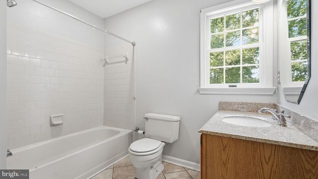 5728 PENDLETON LN, Warrenton, VA 20187