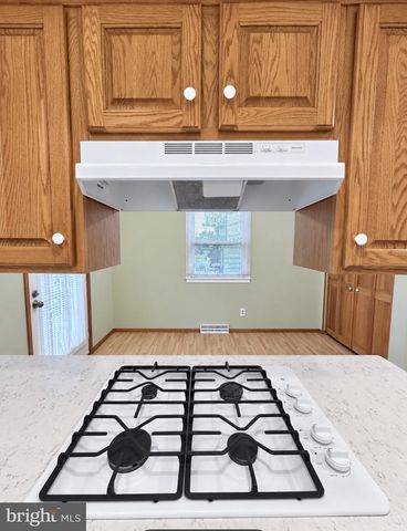 3 STONEBRIDGE RD, Cherry Hill, NJ 08003