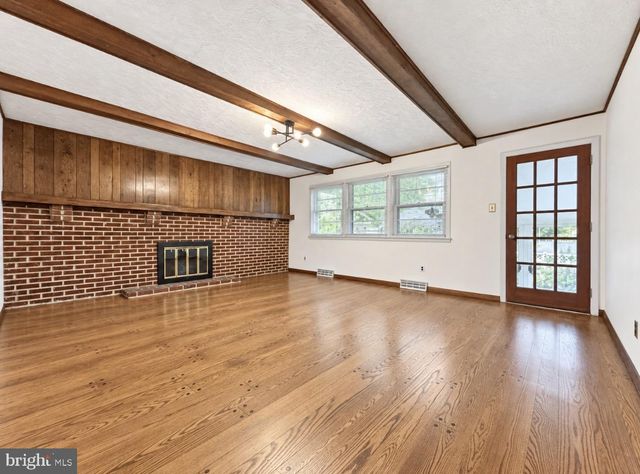 3 STONEBRIDGE RD, Cherry Hill, NJ 08003