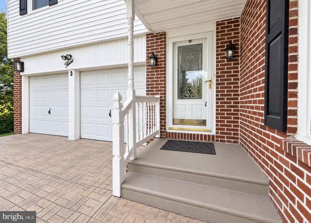 3 STONEBRIDGE RD, Cherry Hill, NJ 08003