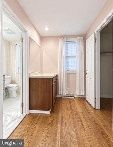 3 STONEBRIDGE RD, Cherry Hill, NJ 08003