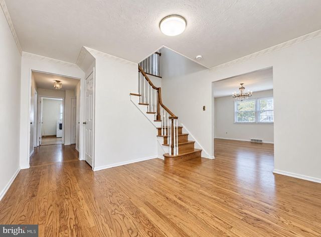 3 STONEBRIDGE RD, Cherry Hill, NJ 08003