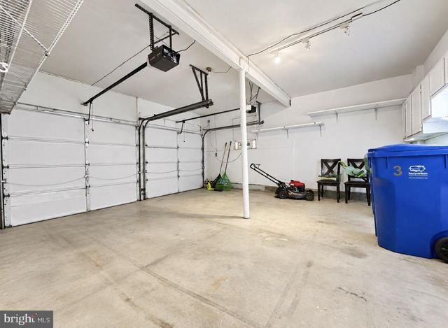 3 STONEBRIDGE RD, Cherry Hill, NJ 08003