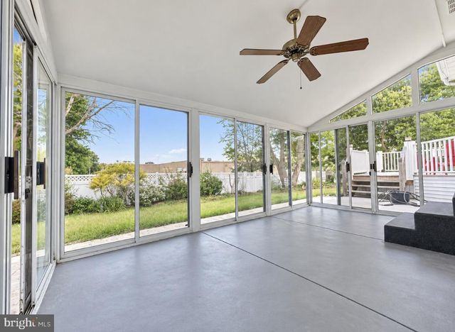 3 STONEBRIDGE RD, Cherry Hill, NJ 08003