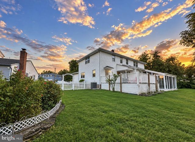 3 STONEBRIDGE RD, Cherry Hill, NJ 08003
