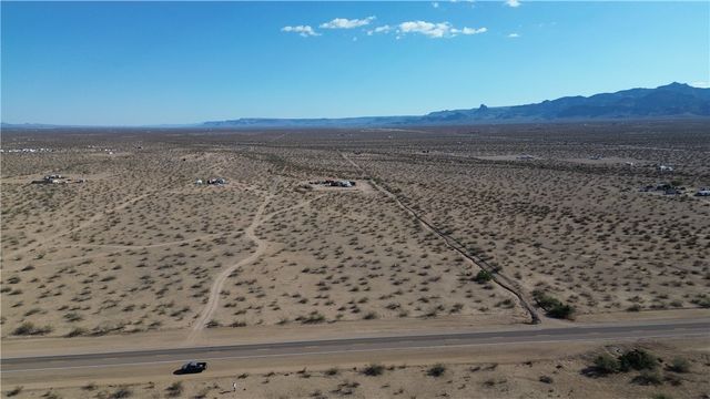 4.8 AC Shinarump Drive, Golden Valley, AZ 86413