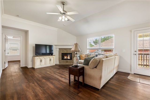 3628 W Clearwood Drive, Fayetteville, AR 72704