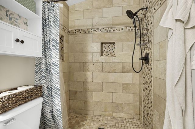 6705 Meadow Creek Drive, 206, Columbus, OH 43235