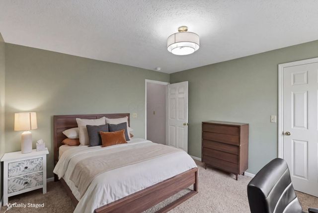 6705 Meadow Creek Drive, 206, Columbus, OH 43235