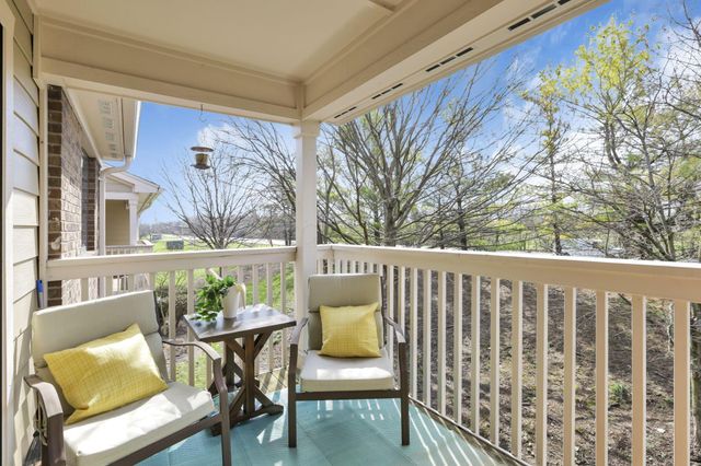 6705 Meadow Creek Drive, 206, Columbus, OH 43235