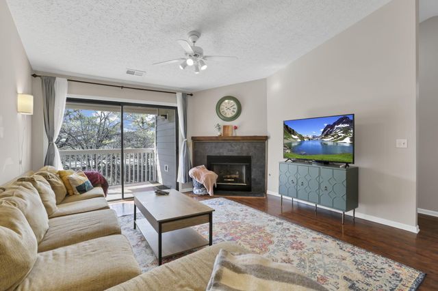 6705 Meadow Creek Drive, 206, Columbus, OH 43235