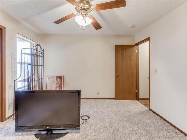 1220 Sequoyah Street A, Edmond, OK 73003