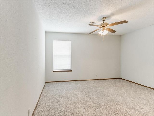 1220 Sequoyah Street A, Edmond, OK 73003