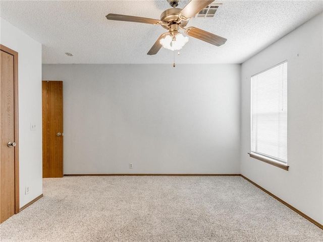 1220 Sequoyah Street A, Edmond, OK 73003