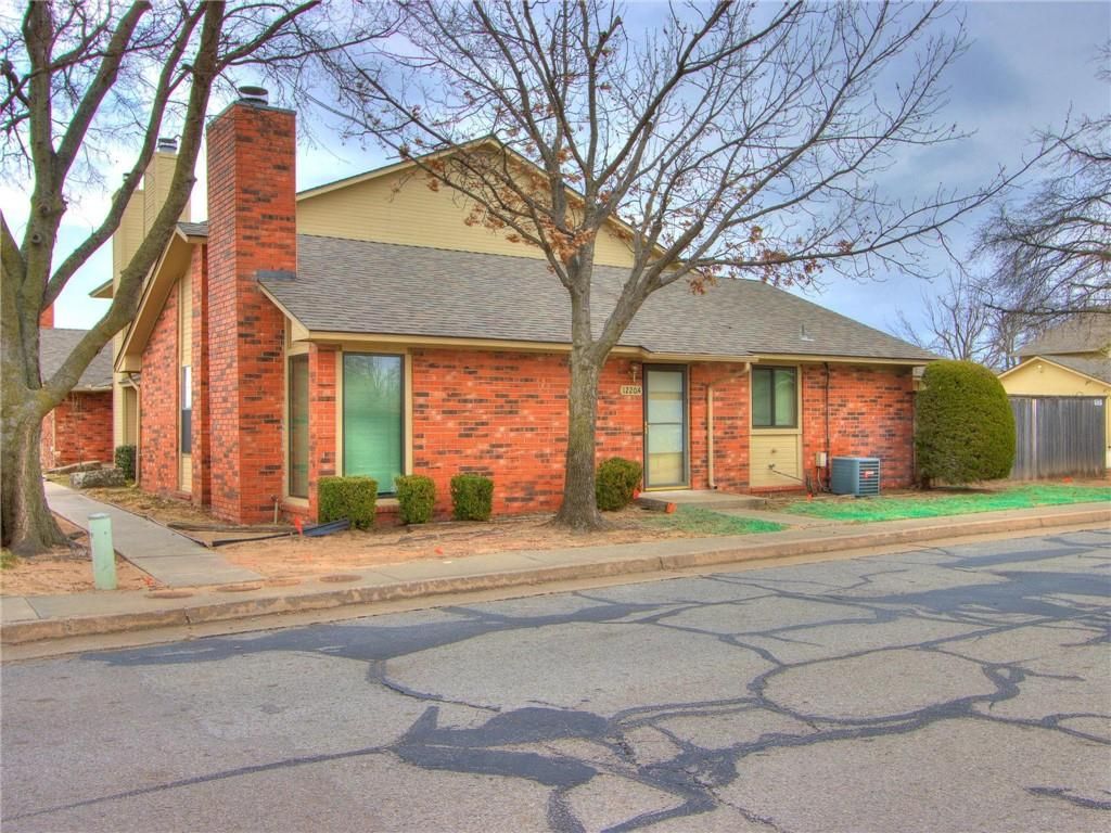 1220 Sequoyah Street A, Edmond, OK 73003