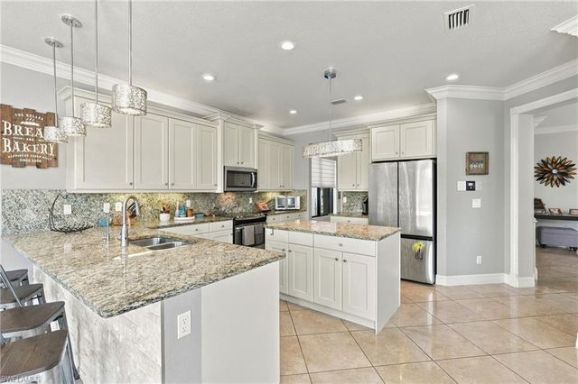 11696 Stonecreek CIR, Fort Myers, FL 33913