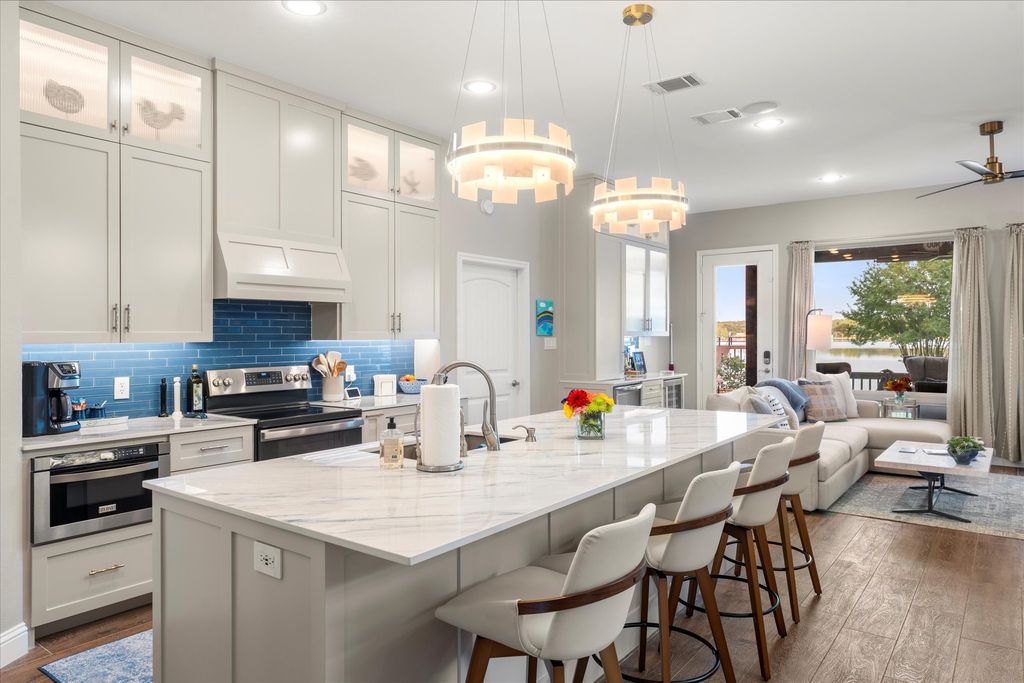 13700 Park Harbor Drive, Eustace, TX 75124