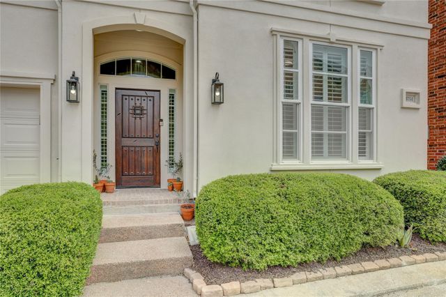 4114 W Northampton Place, Houston, TX 77098