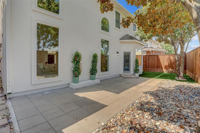 4114 W Northampton Place, Houston, TX 77098