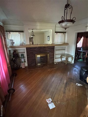 12634 Pinehurst Street, Detroit, MI 48238
